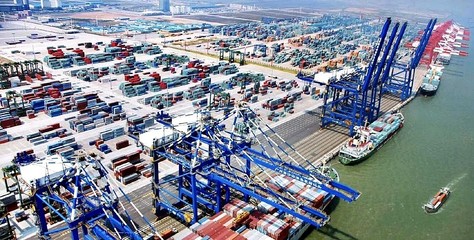 日本記者在滿(mǎn)洲里感受中俄貿(mào)易繁榮 電子商務(wù)成新引擎